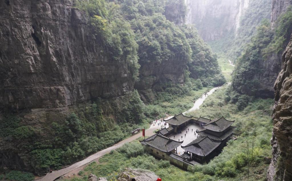 河南鄭州出發(fā)重慶5日自駕游：尋夢(mèng)酉陽桃花源-探秘武隆天坑地縫5日精品自駕之旅