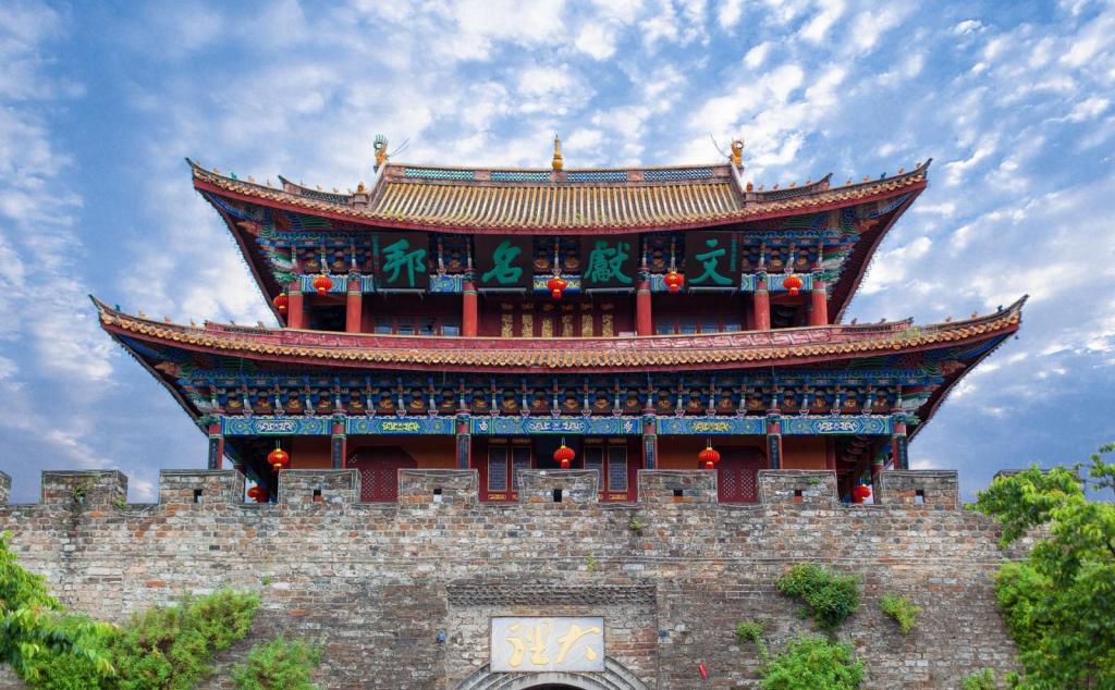 大理集結(jié)云南西北部8日自駕：大理古城-老姆登教堂-六庫-怒江峽谷-獨龍江-澡塘?xí)?丙中洛8日自駕游