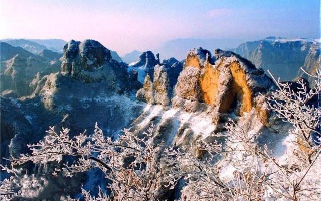 河南集合自駕5日自駕南太行：中國死海-打鐵花-大槐樹-平遙古城-地坑院-八路軍太行紀(jì)念館-掛壁公路5