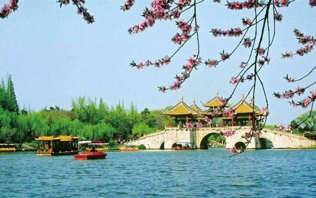 山東出發(fā)揚(yáng)州賞花3日自駕游：瑯琊榜醉翁亭-響水澗-巢湖3日賞湖上花海休閑自駕