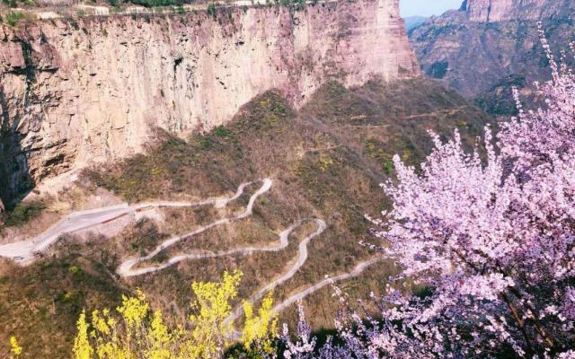 輝縣集合南太行掛壁公路-封丘油菜花海-開封4日3晚自駕游，暢游太行之巔、黃河之濱