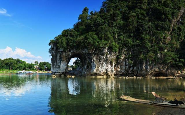 山東出發(fā)自駕廣西11日游：桂林，陽(yáng)朔，巴馬，北海，中越邊境，友誼關(guān)，德天大瀑布，龍脊梯田11日自駕游